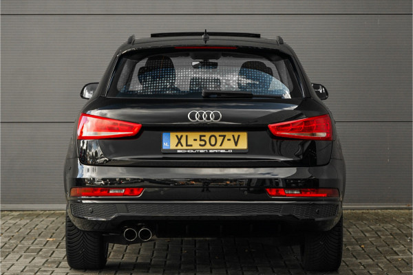 Audi Q3 1.4 TFSI S-Line Pano Xenon Trekhaak Audi Q3 1.4 TFSI S-Line Pano Xenon Trekhaak