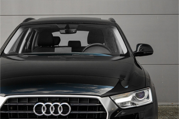 Audi Q3 1.4 TFSI S-Line Pano Xenon Trekhaak Audi Q3 1.4 TFSI S-Line Pano Xenon Trekhaak