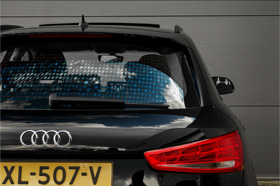 Audi Q3 1.4 TFSI S-Line Pano Xenon Trekhaak Audi Q3 1.4 TFSI S-Line Pano Xenon Trekhaak