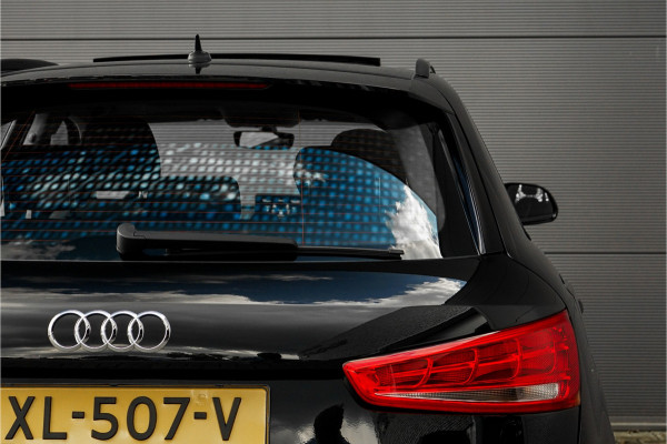 Audi Q3 1.4 TFSI S-Line Pano Xenon Trekhaak Audi Q3 1.4 TFSI S-Line Pano Xenon Trekhaak