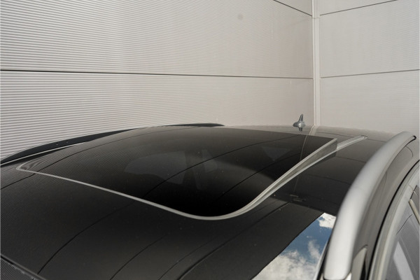 Audi Q3 1.4 TFSI S-Line Pano Xenon Trekhaak Audi Q3 1.4 TFSI S-Line Pano Xenon Trekhaak