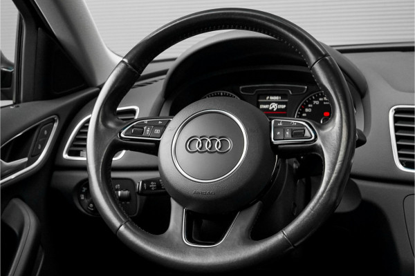 Audi Q3 1.4 TFSI S-Line Pano Xenon Trekhaak Audi Q3 1.4 TFSI S-Line Pano Xenon Trekhaak