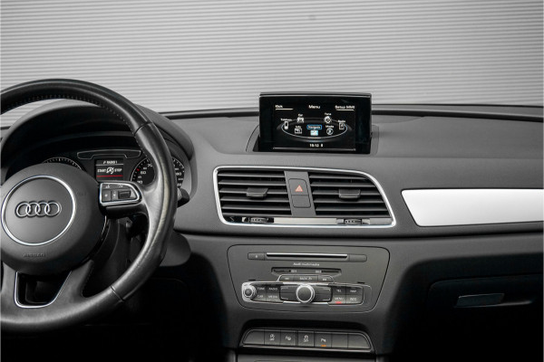 Audi Q3 1.4 TFSI S-Line Pano Xenon Trekhaak Audi Q3 1.4 TFSI S-Line Pano Xenon Trekhaak