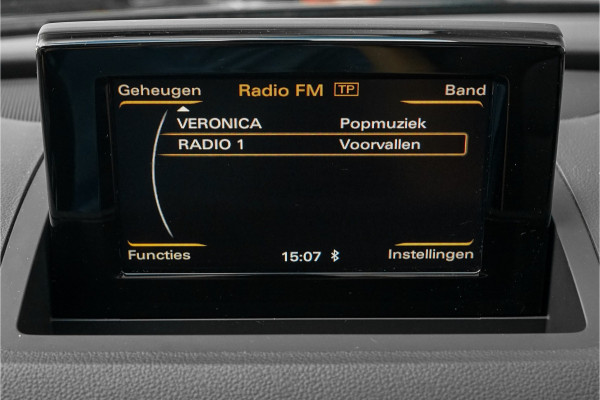 Audi Q3 1.4 TFSI S-Line Pano Xenon Trekhaak Audi Q3 1.4 TFSI S-Line Pano Xenon Trekhaak