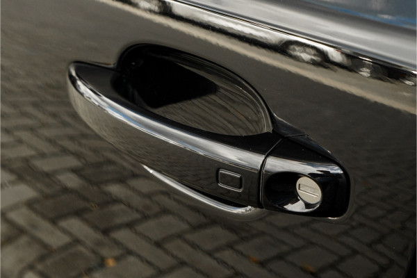 Audi Q3 1.4 TFSI S-Line Pano Xenon Trekhaak Audi Q3 1.4 TFSI S-Line Pano Xenon Trekhaak