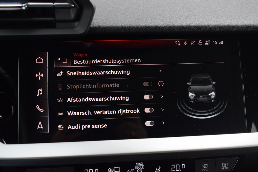 Audi A3 Limousine 35 TFSI 150pk S-tronic S-line | Pano | LED | 19"