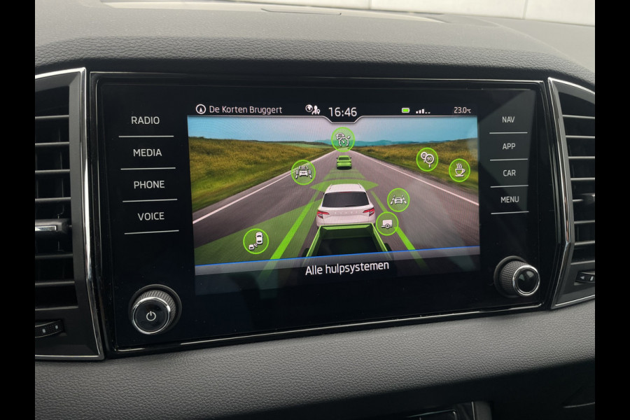 Škoda Karoq 1.5 TSI ACT Style | Elek. Trekhaak | LED | Navi | Carplay | Camera | Virtual Cockpit