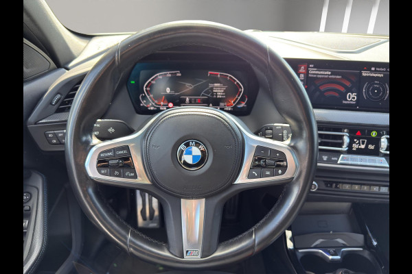 BMW 1-serie 118i M-Sport Executive Edition | Panoramdak | Alcantara | Verw Stoelen | Camera | Nette Auto.