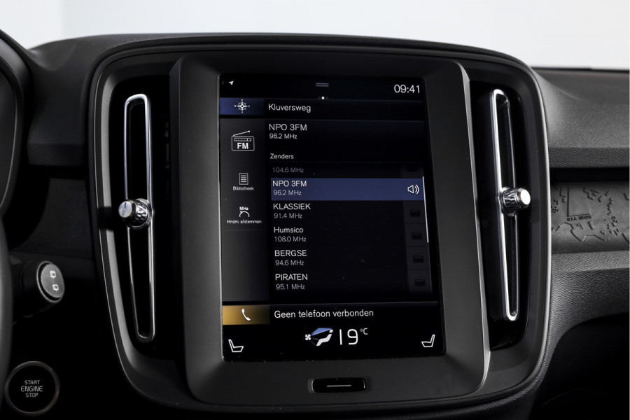 Volvo XC40 1.5 T2 Momentum 130 PK | Dig. Cockpit | Cruise | Stoel-+Stuurverw. | PDC | NAV + App. Connect | ECC | LM 19" |