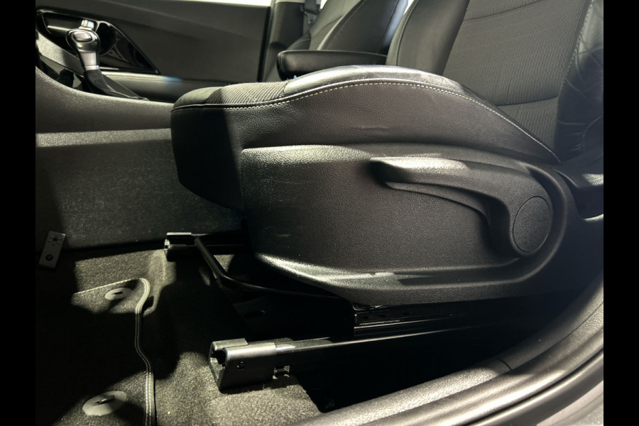 Kia Niro 1.6 GDi Hybrid First Edition | Achteruitrijcamera | Navigatie | Apple Carplay / Android Auto