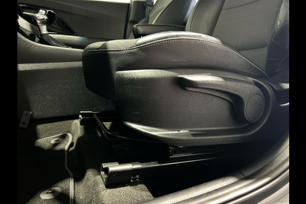 Kia Niro 1.6 GDi Hybrid First Edition | Achteruitrijcamera | Navigatie | Apple Carplay / Android Auto