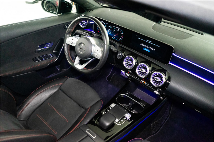 Mercedes-Benz A-Klasse 180 Business Solution AMG 136PK | Pano | Sfeer | Stoplichtweergave | Carplay | Garantie