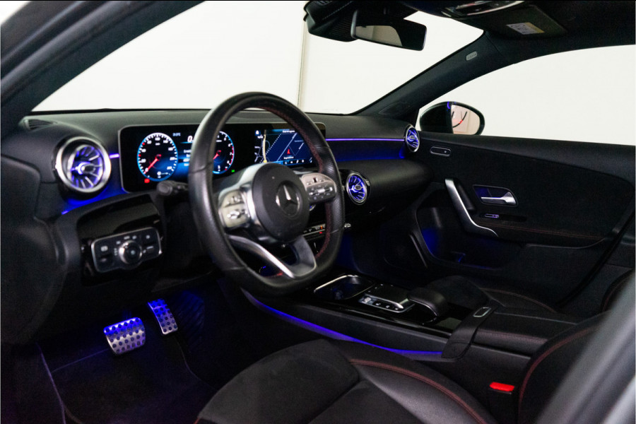 Mercedes-Benz A-Klasse 180 Business Solution AMG 136PK | Pano | Sfeer | Stoplichtweergave | Carplay | Garantie