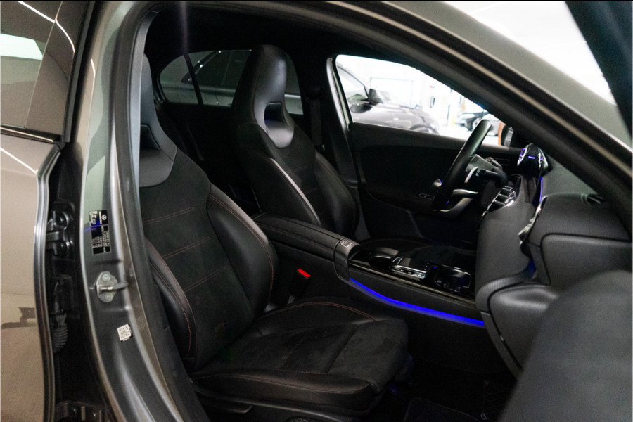 Mercedes-Benz A-Klasse 180 Business Solution AMG 136PK | Pano | Sfeer | Stoplichtweergave | Carplay | Garantie