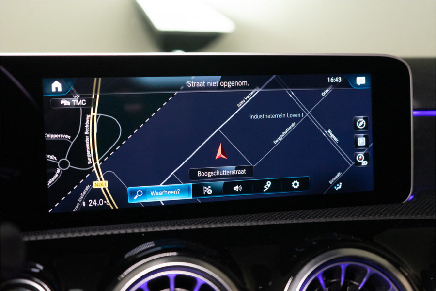 Mercedes-Benz A-Klasse 180 Business Solution AMG 136PK | Pano | Sfeer | Stoplichtweergave | Carplay | Garantie