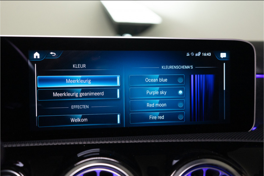 Mercedes-Benz A-Klasse 180 Business Solution AMG 136PK | Pano | Sfeer | Stoplichtweergave | Carplay | Garantie