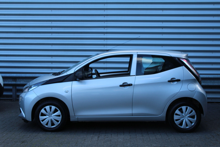 Toyota Aygo 1.0 VVT-i 70pk x-fun NL-Auto NAP 16321km Airco CPV El. Ramen LED 1e Eigenaar