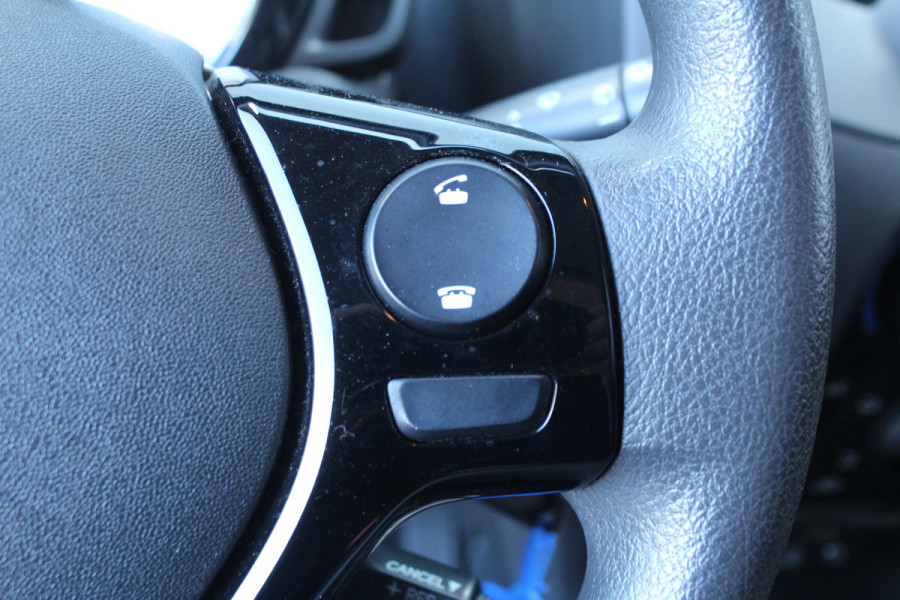 Toyota Aygo 1.0 VVT-i 70pk x-fun NL-Auto NAP 16321km Airco CPV El. Ramen LED 1e Eigenaar