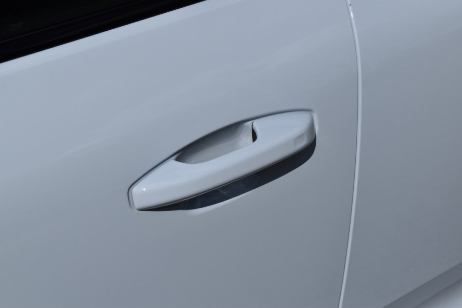 Volvo XC40 B4 211PK Automaat Plus Dark | Trekhaak | ACC | H&K | Blis | Stoel-Stuur Verwarming