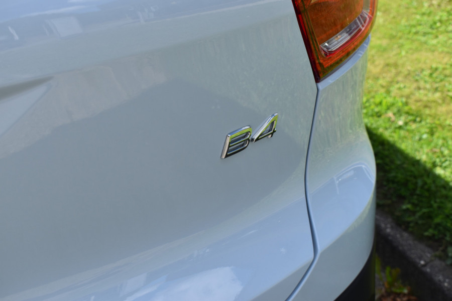 Volvo XC40 B4 211PK Automaat Plus Dark | Trekhaak | ACC | H&K | Blis | Stoel-Stuur Verwarming