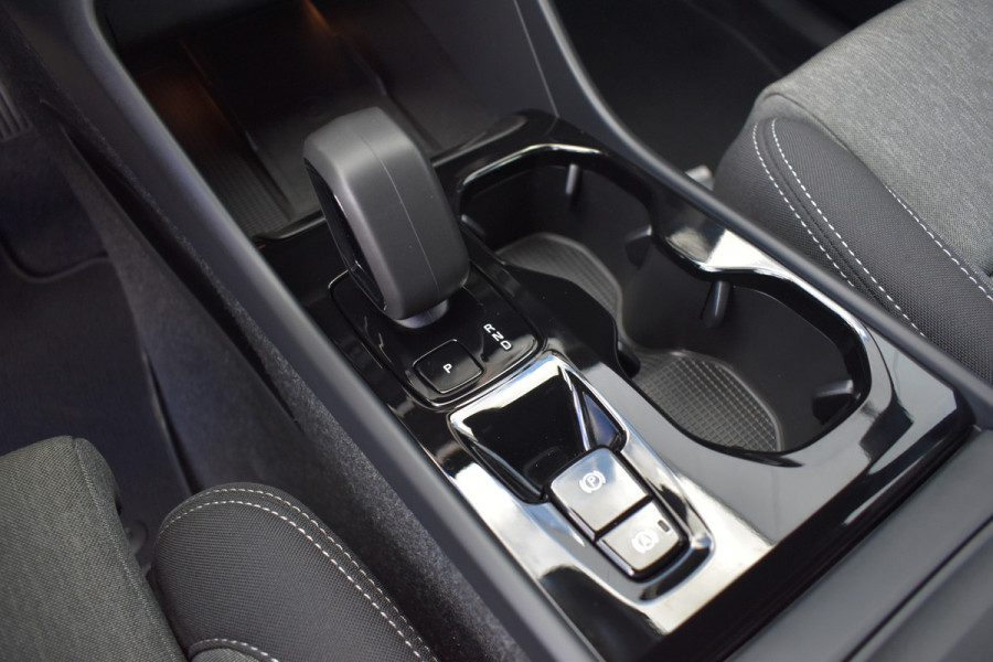 Volvo XC40 B4 211PK Automaat Plus Dark | Trekhaak | ACC | H&K | Blis | Stoel-Stuur Verwarming