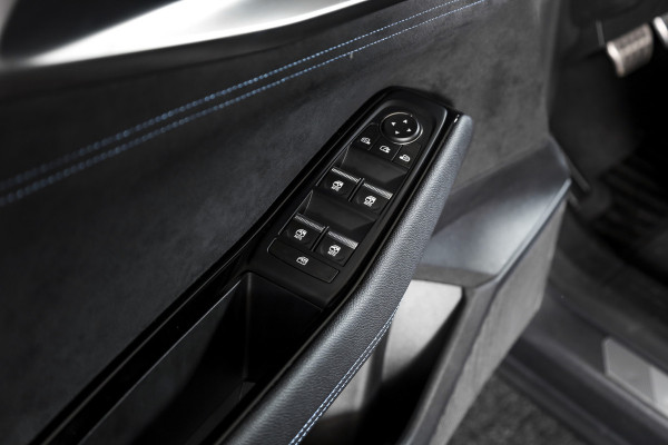 Renault Austral 1.2 E-Tech full hybrid 200 techno esprit Alpine | Dig. Cockpit | Adapt. Cruise | Stoel-+Voorruitverw. | PDC | Camera | NAV + App. Connect | ECC | DAB | LM 20" | 7621