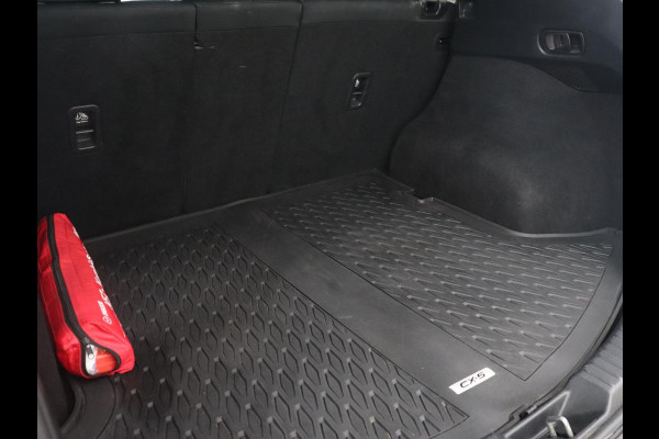 Mazda CX-5 2.0 SkyActiv-G 165 Skylease+ | Automaat | Bluetooth | Navigatie | Stoelverwarming | Adaptive cruise | DAB | Climate controle | LMV 17 inch | Parkeersensor | Stuurverwarming