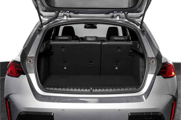 BMW 1-serie 120 M Sport - Automaat | Dig. Cockpit | Adapt. Cruise | Stoelverw. | Leder | PDC | Camera | NAV + App. Connect | ECC | DAB | LM 18" | 0975