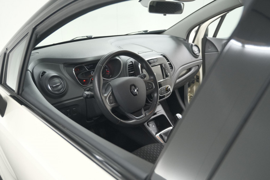 Renault Captur TCe 90 Intens | Trekhaak | Camera | Navigatie | Parkeersensoren