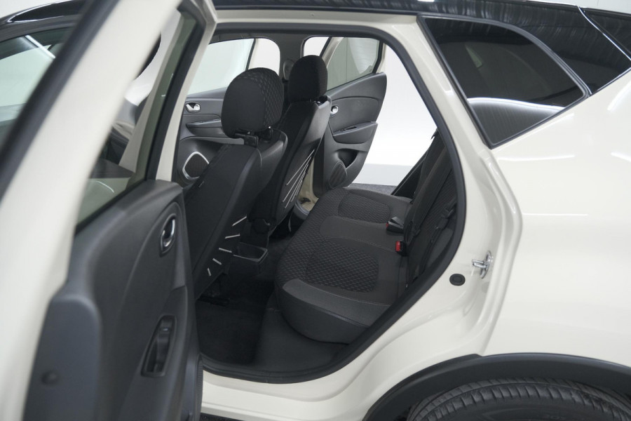 Renault Captur TCe 90 Intens | Trekhaak | Camera | Navigatie | Parkeersensoren