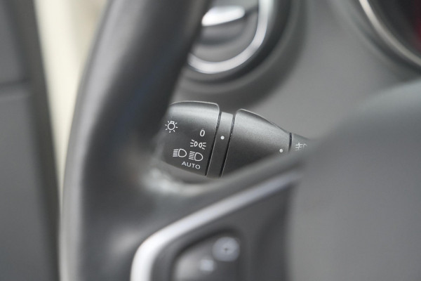 Renault Captur TCe 90 Intens | Trekhaak | Camera | Navigatie | Parkeersensoren