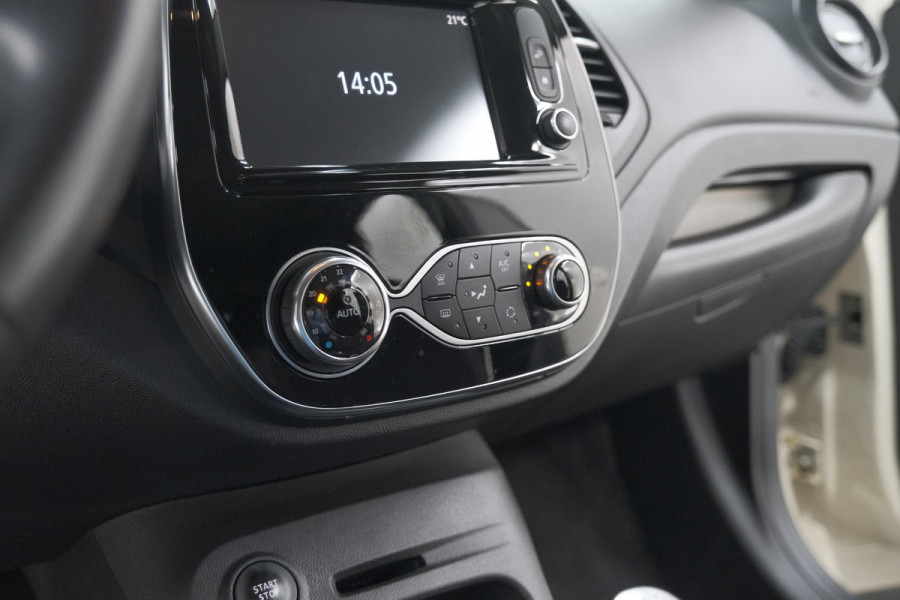 Renault Captur TCe 90 Intens | Trekhaak | Camera | Navigatie | Parkeersensoren