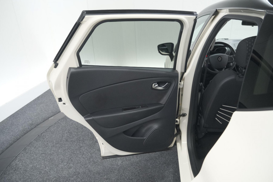Renault Captur TCe 90 Intens | Trekhaak | Camera | Navigatie | Parkeersensoren