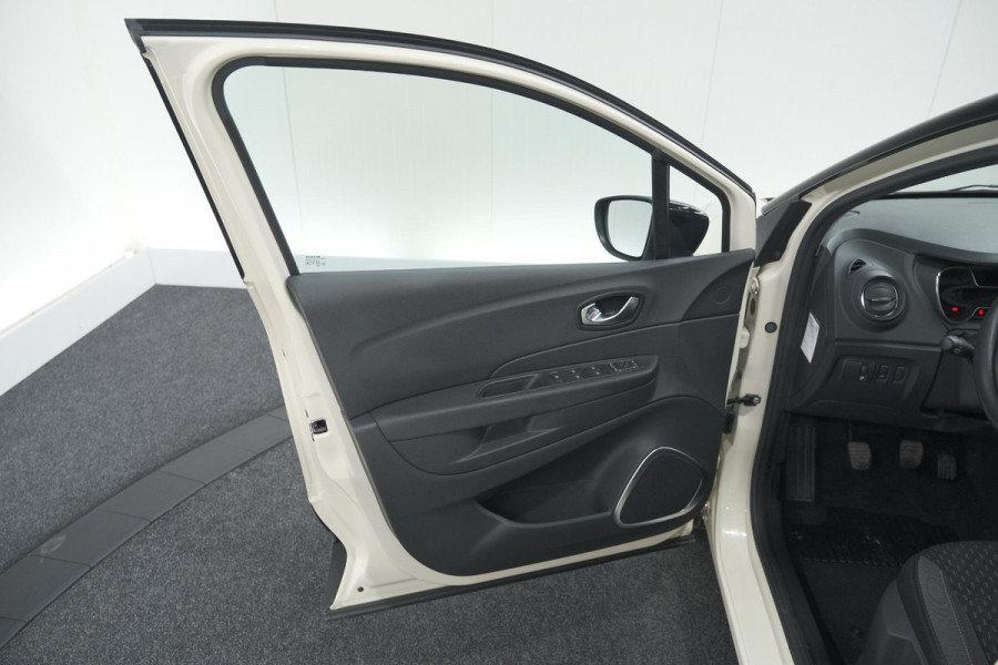 Renault Captur TCe 90 Intens | Trekhaak | Camera | Navigatie | Parkeersensoren
