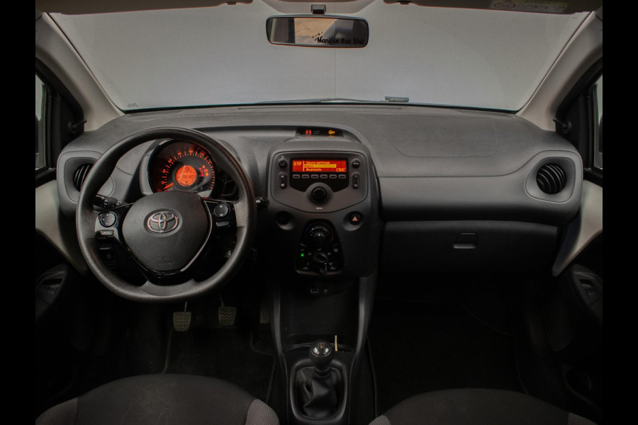 Toyota Aygo 1.0 VVT-i x-fun Sport (AIRCO,BLUETOOTH,CRUISE,LED,SPORTSTOELEN,NIEUWE APK,NETTE STAAT)