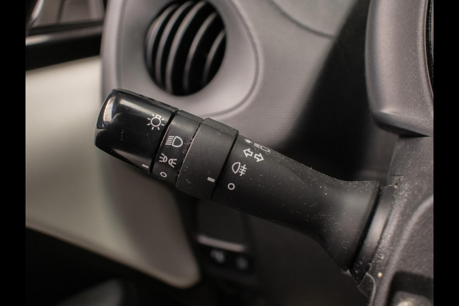 Toyota Aygo 1.0 VVT-i x-fun Sport (AIRCO,BLUETOOTH,CRUISE,LED,SPORTSTOELEN,NIEUWE APK,NETTE STAAT)