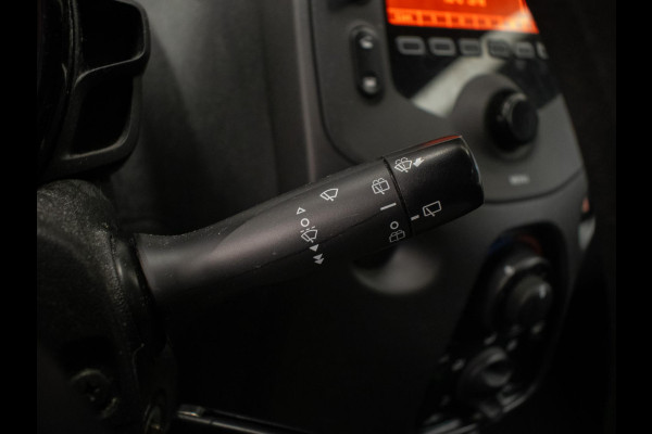 Toyota Aygo 1.0 VVT-i x-fun Sport (AIRCO,BLUETOOTH,CRUISE,LED,SPORTSTOELEN,NIEUWE APK,NETTE STAAT)
