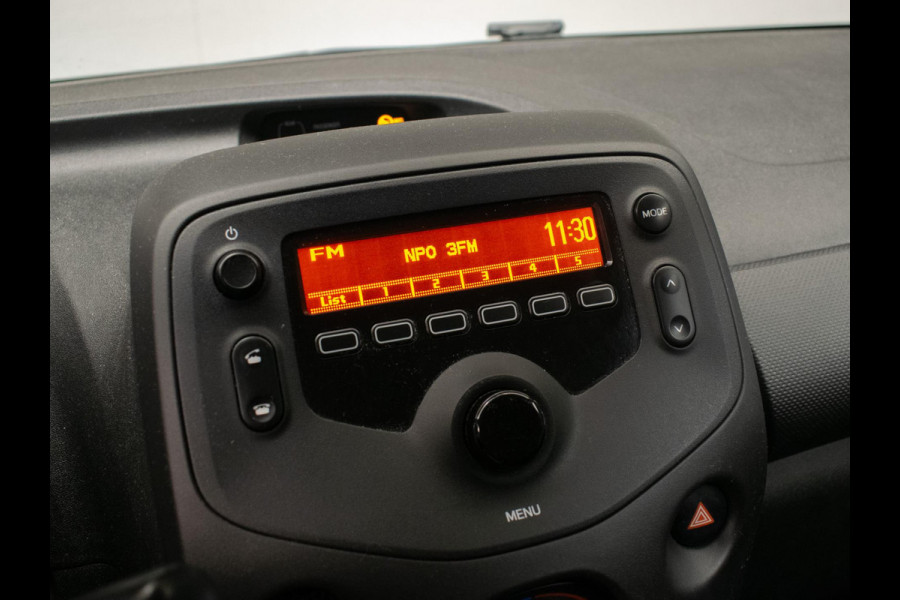 Toyota Aygo 1.0 VVT-i x-fun Sport (AIRCO,BLUETOOTH,CRUISE,LED,SPORTSTOELEN,NIEUWE APK,NETTE STAAT)