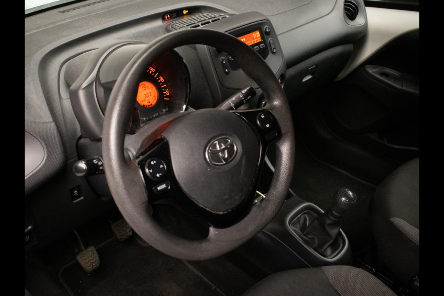 Toyota Aygo 1.0 VVT-i x-fun Sport (AIRCO,BLUETOOTH,CRUISE,LED,SPORTSTOELEN,NIEUWE APK,NETTE STAAT)