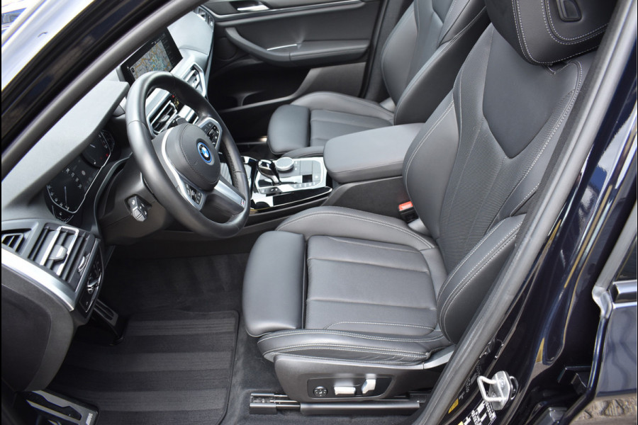 BMW X3 xDrive30e M-Sport Pakket 292 Pk Carbon Zwart Metallic Pano Navi Leder Camera Trekhaak Memory 20 Inch