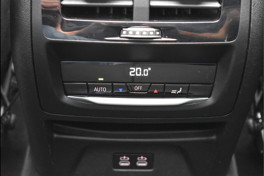 BMW X3 xDrive30e M-Sport Pakket 292 Pk Carbon Zwart Metallic Pano Navi Leder Camera Trekhaak Memory 20 Inch
