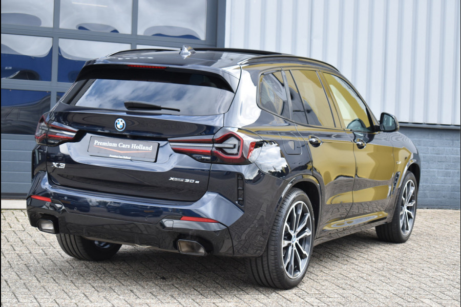 BMW X3 xDrive30e M-Sport Pakket 292 Pk Carbon Zwart Metallic Pano Navi Leder Camera Trekhaak Memory 20 Inch