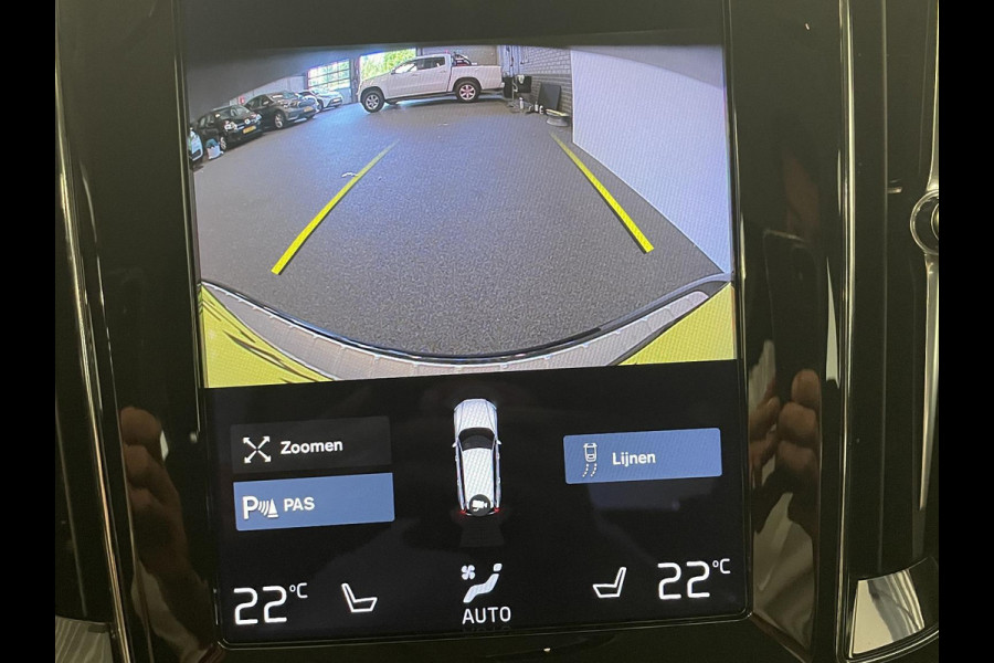 Volvo V60 2.0 B4 Momentum Climate control Cruise control adaptieve Parkeersensoren Achteruitrijd camera LED Verwarmde voorstoelen Lane assist Apple Carplay/ Android Auto