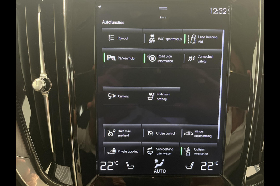 Volvo V60 2.0 B4 Momentum Climate control Cruise control adaptieve Parkeersensoren Achteruitrijd camera LED Verwarmde voorstoelen Lane assist Apple Carplay/ Android Auto