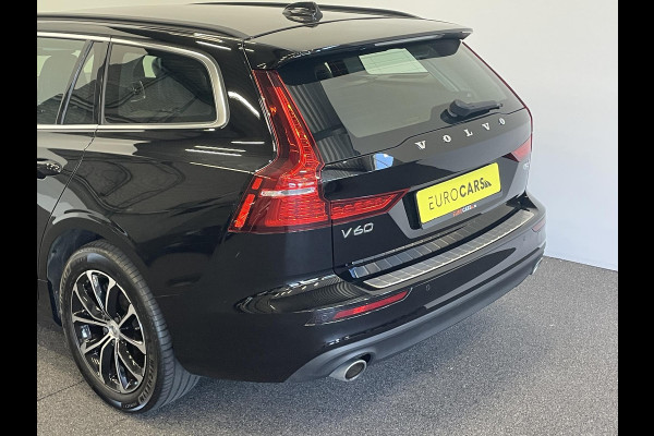 Volvo V60 2.0 B4 Momentum Climate control Cruise control adaptieve Parkeersensoren Achteruitrijd camera LED Verwarmde voorstoelen Lane assist Apple Carplay/ Android Auto