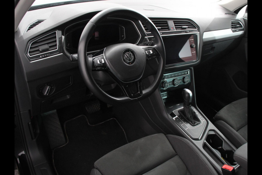 Volkswagen Tiguan 1.5 TSI Comfortline Team DSG Navigatie Camera Lane Assist Virtual Cockpit Winterpakket Adaptive Cruise control LMV Velgen