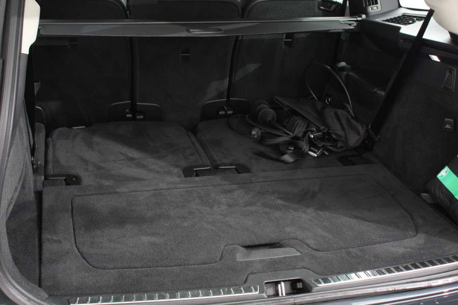 Volvo XC90 2.0 T8 Recharge AWD Inscription Expression | Navigatie | Apple Carplay/Android Auto | Parkeersensoren  | Stoel- en stuurverwarming | Adaptive Cruise Control | Virtual Cockpit | Elektrisch inklapbare trekhaak | Elektrisch verstelbare bestuurderstoel met geheugen | Inductieladen voor smartphone