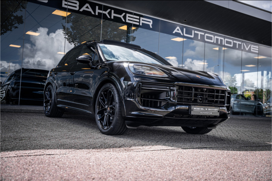 Porsche Cayenne 3.0 E-Hybrid ** Panodak ** 14-weg ** Sport Chrono ** Trekhaak 4-wiel sturing ** Sport Design ** Matrix-LED ** NP 152K Massage ** Nachtzicht