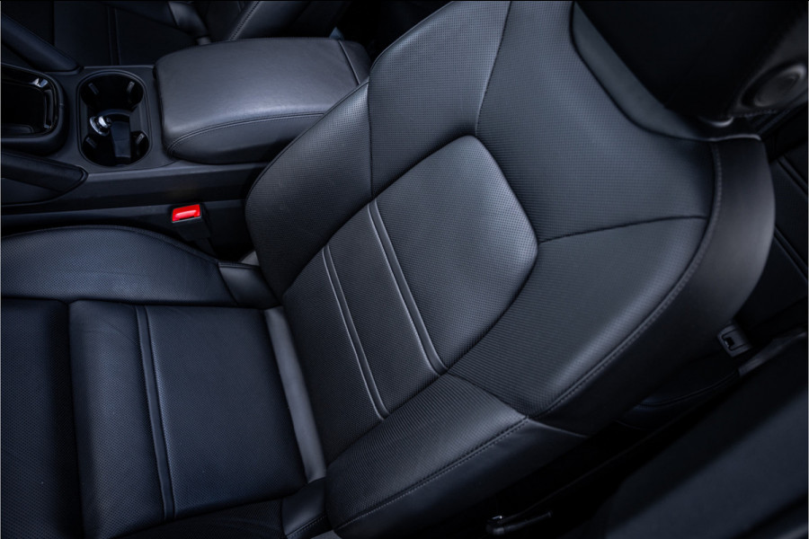 Porsche Cayenne 3.0 E-Hybrid ** Panodak ** 14-weg ** Sport Chrono ** Trekhaak 4-wiel sturing ** Sport Design ** Matrix-LED ** NP 152K Massage ** Nachtzicht