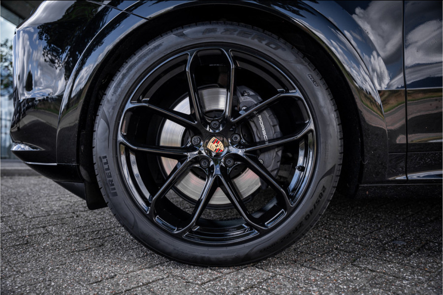 Porsche Cayenne 3.0 E-Hybrid ** Panodak ** 14-weg ** Sport Chrono ** Trekhaak 4-wiel sturing ** Sport Design ** Matrix-LED ** NP 152K Massage ** Nachtzicht